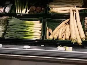 Ящик пластиковый б/у для хранения овощей и фруктов в магазинах  