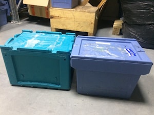 Ящик пластиковый, глубокий с крышкой б/у  